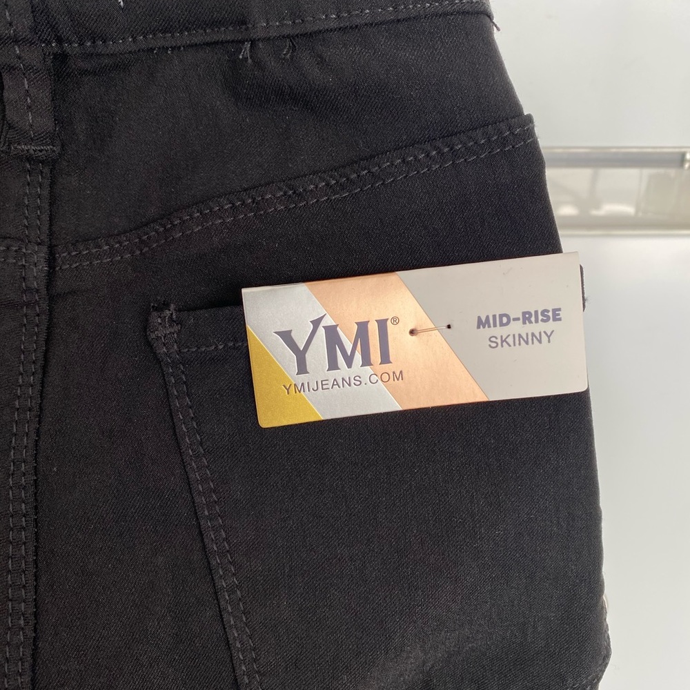 YMI’s PERFECT Jet black hyper stretch skinny Jean - Picture 6 of 7